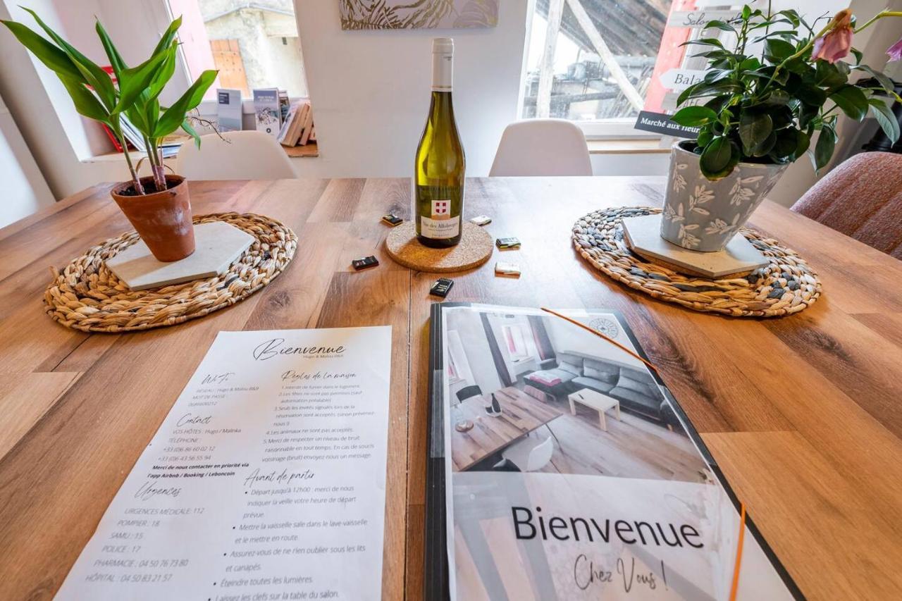 Chez Malou & Hugo Vue Proche Suisse & Stations ! Holiday home